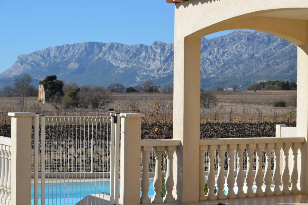 Апартаменты Vue Sainte Victoire, Proche Aix-En-Provence Pourrieres Экстерьер фото